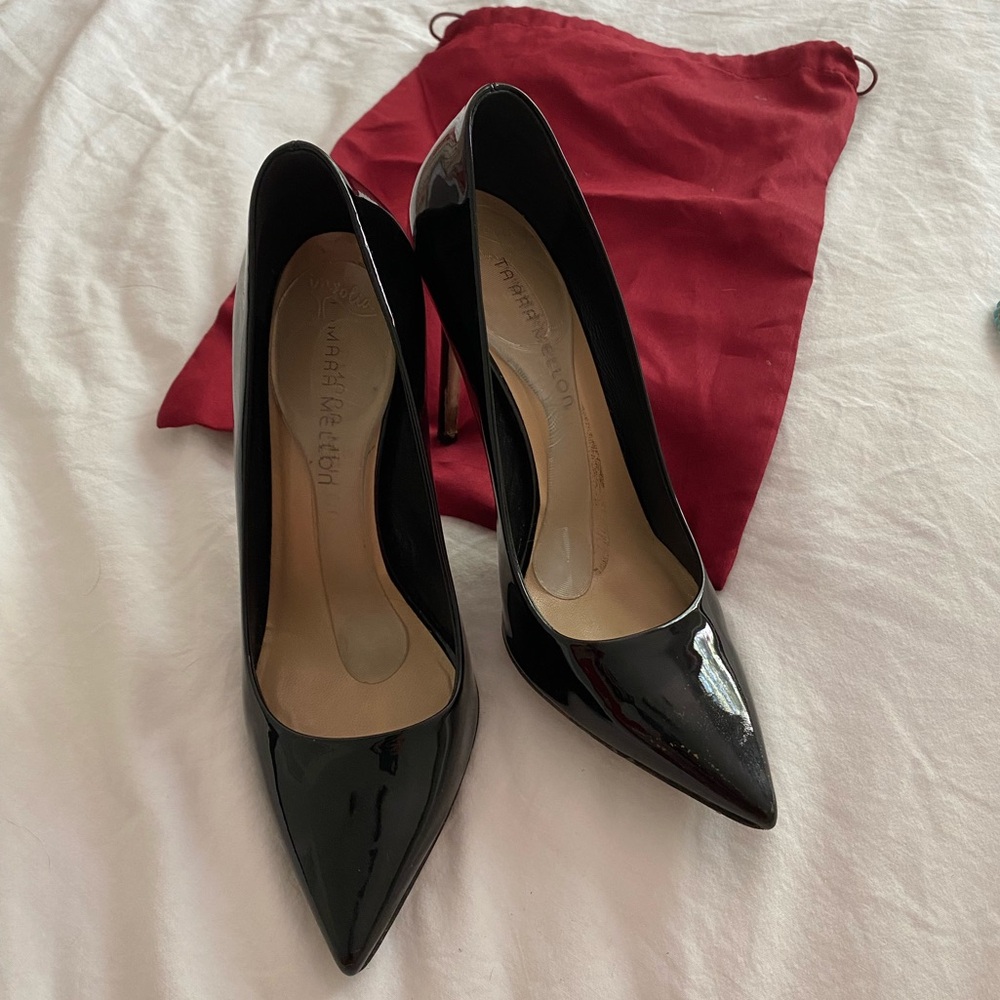 Tamara Mellon black pumps